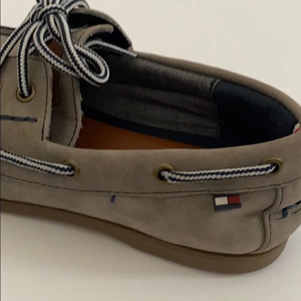 Tommy Hilfiger kids shoes EUC